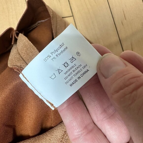 New NWT Relish NoLess Fringe Faux Suede Mini Skirt Size Medium - Picture 9 of 11